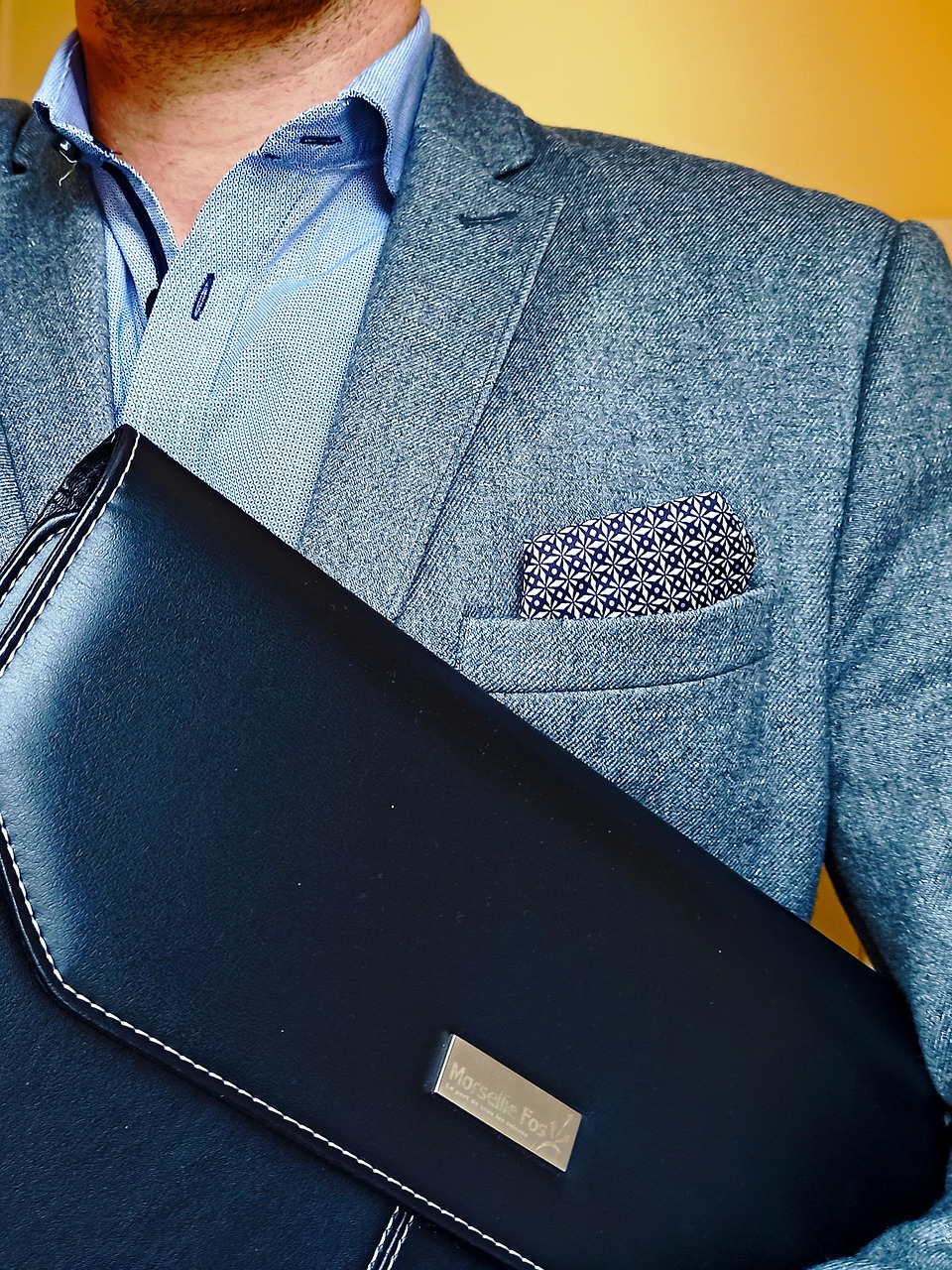Comment négocier avec des investisseurs sans perdre le contrôle de votre entreprise ? apprenez les meilleures stratégies pour réussir la négociation avec les investisseurs et maximiser vos chances d'obtenir des financements avantageux pour votre projet.